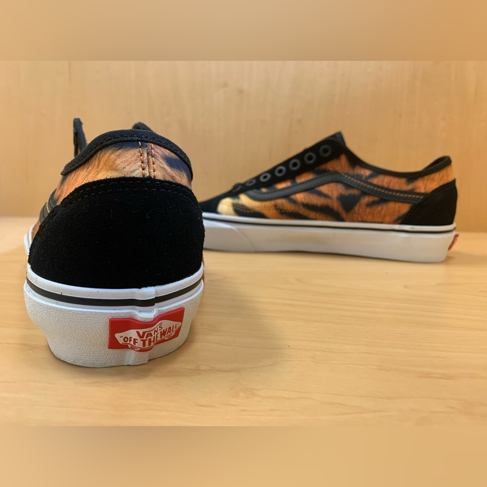 Vans - Picture 4 of 10